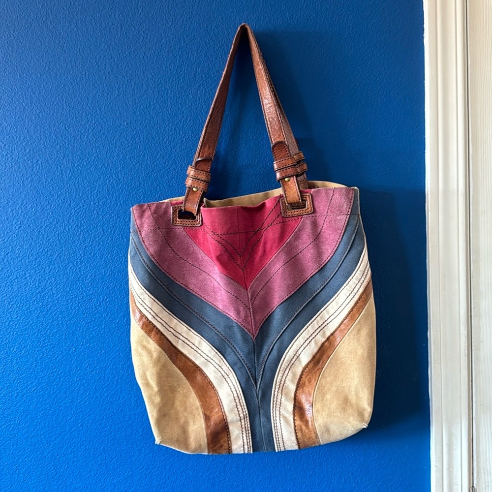 Fossils shoulder bag